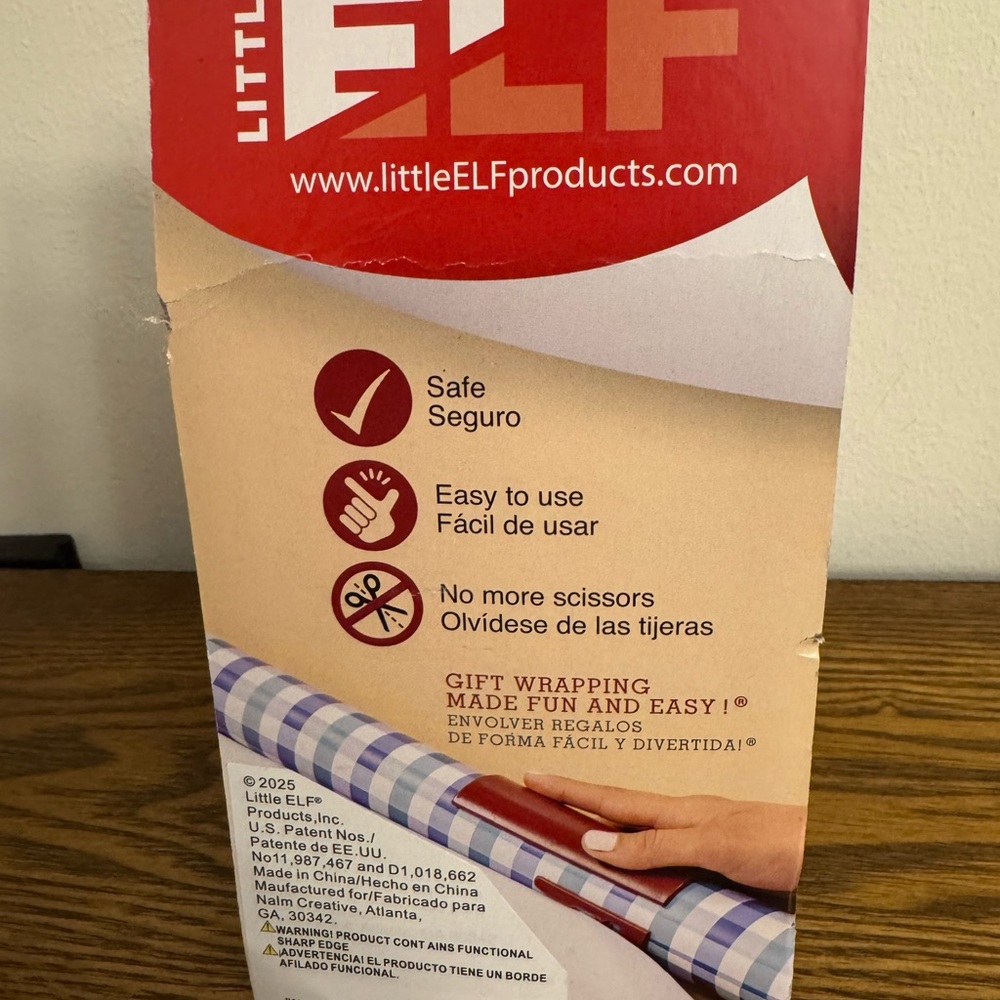 Red Gift Wrap Cutter - Picture 5 of 7